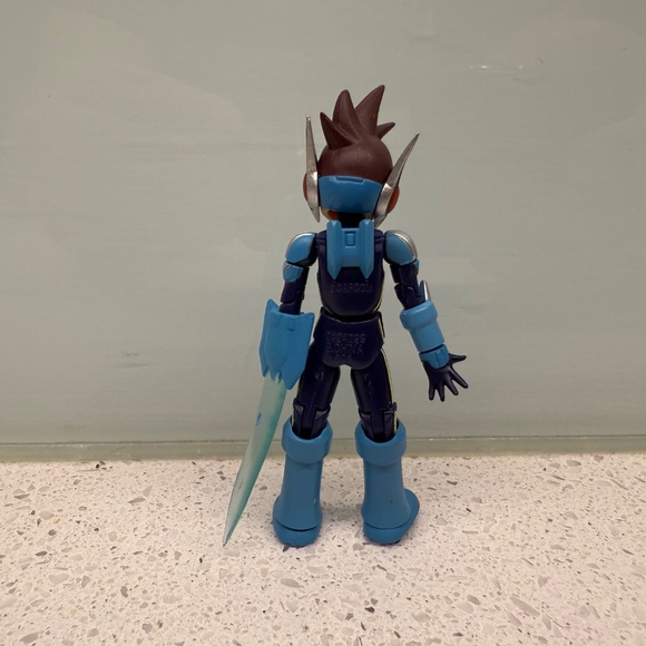 Mega Man Meteor 66mm Action Dash Candy Toy Mini Figure - Picture 2 of 2